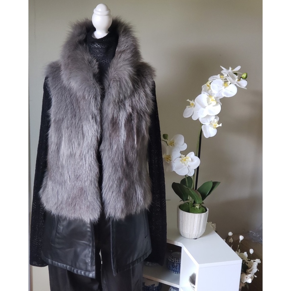Pre-owned Reversible and Multiple Ways to Wear Fur & Leather Vest in XLNT Cond.